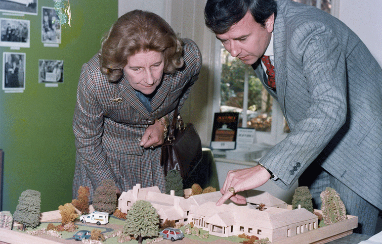 The building gallery 12