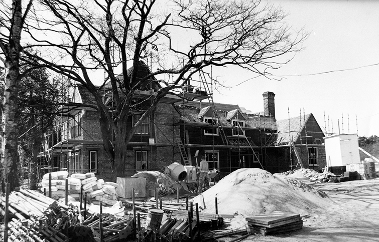 The building gallery 7